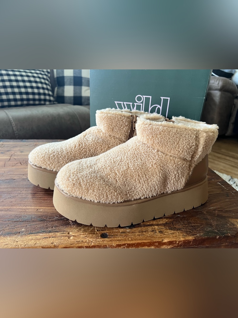 NWT! WILD FABLE platform sherpa booties
